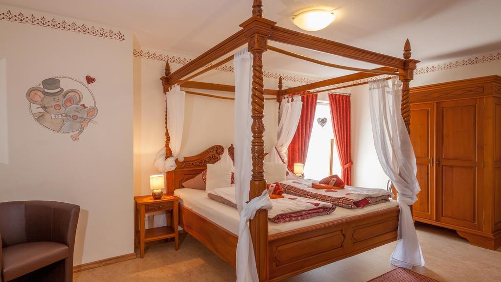 Hotel Am Eifelsteig Neroth Экстерьер фото